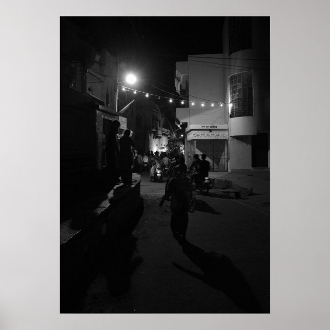 Indisk gatumiljö nattetid - Urban fotografering Poster (Framsidan)