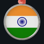 Indiska Flagga (Indien) (Sydasiatiska Land) (Bhara Julgransprydnad Metall<br><div class="desc">Detta mönster är utmärkande för Indiens flagga (officiellt känd som Republiken Indien), som är ett land i Sydasien. Indien är världens folkrikaste demokrati. Indien delar land gräns med Pakistan till väster, China, Nepal och Bhutan till norr och Bangladesh och Myanmar till öster. I Indiska oceanen ligger Indien i närheten av...</div>