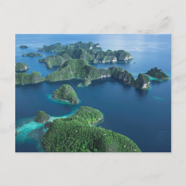 Indonesien, Väster Papua. Aerial of Raja Ampat Vykort (Framsida)