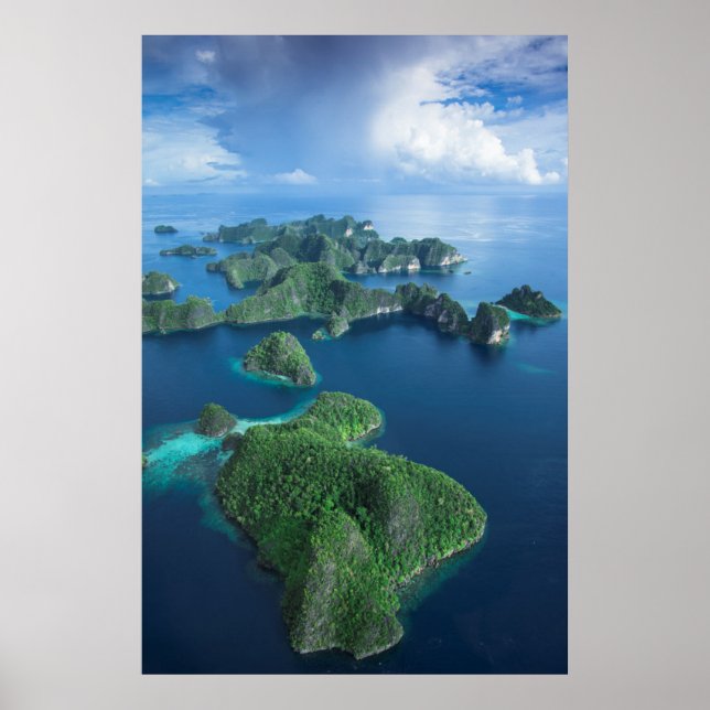 Indonesien, Westpapua. Flygbild över Raja Ampat Poster (Framsidan)