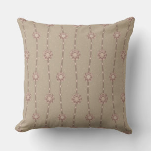 Indulgent Ophelia Blommigt Bead Chain Rand Beige Kudde