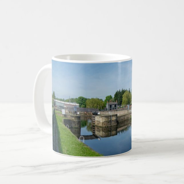 Industriella ekon: Modernt liv på Wakefieldfloden Kaffemugg (Framsida vänster)