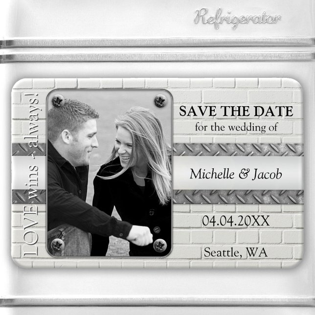 Industrifoto för silver Metall i Spara datum magne Magnet (B&W Save the Date magnet with your own photo on an industrial design with white bricks and silver)