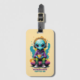 Infångad i utskuren kaffe på Cute Alien Art Bagagebricka
