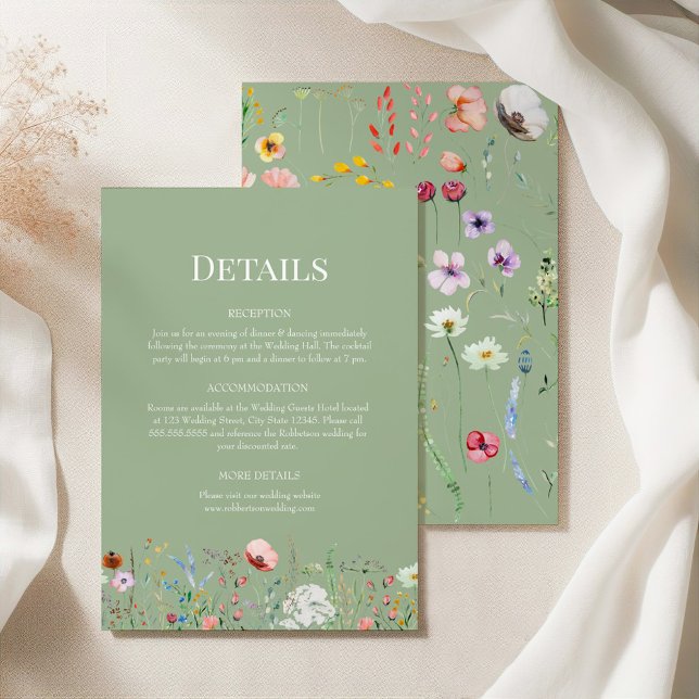 Information om Sage Grönt Wildblomme Bröllop-kort Inbjudningar (Sage Green Wildflower Wedding Details Card on a silk tablecloth with botanicals)