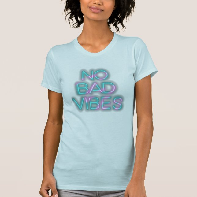 INGA BAD VIBES T SHIRT (Framsida)