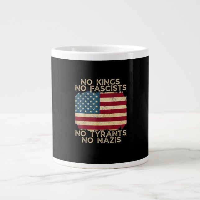 Inga kungar i Amerika Inga fascister Vi folket Pol Jumbo Mugg (Framsidan)