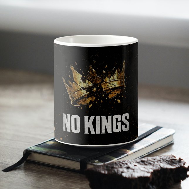 Inga kungar protesterar kaffemugg (Skapare uppladdad)