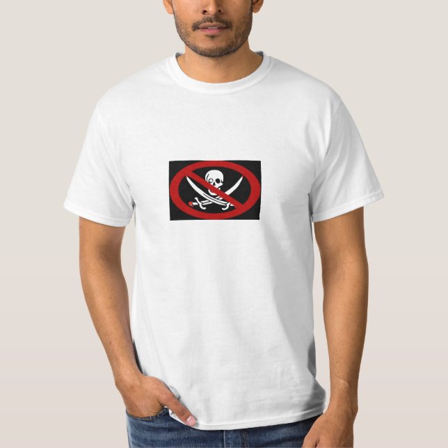 Inga pirater t-shirt (Framsida)