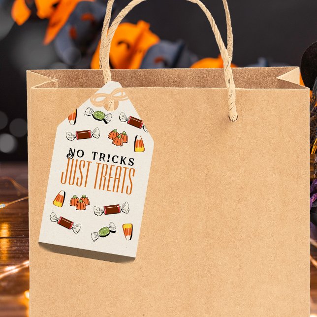 Inga trick bara Treats Halloween Gift Bag Märkre Presentetikett (Bring the Halloween spirit with this treat bag gift tag.)