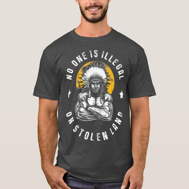 Ingen är olaglig mot invandrare från fastlandet t shirt (Framsida)