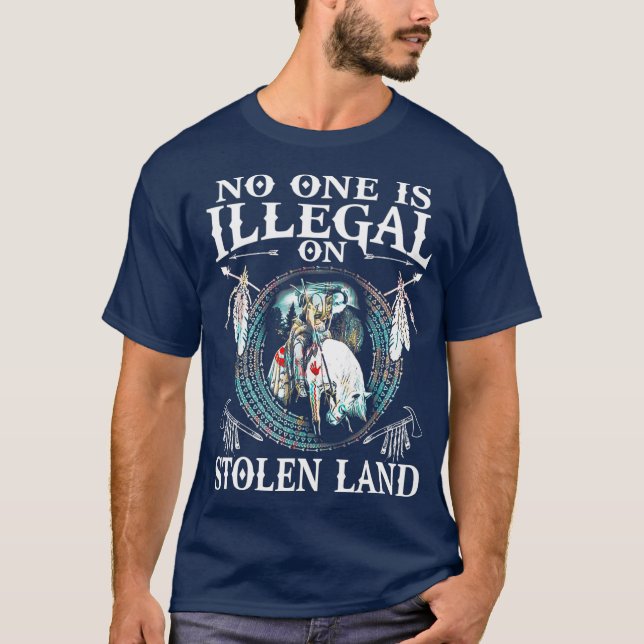Ingen är olaglig på den inhemska stenkolsmarken t shirt (Framsida)