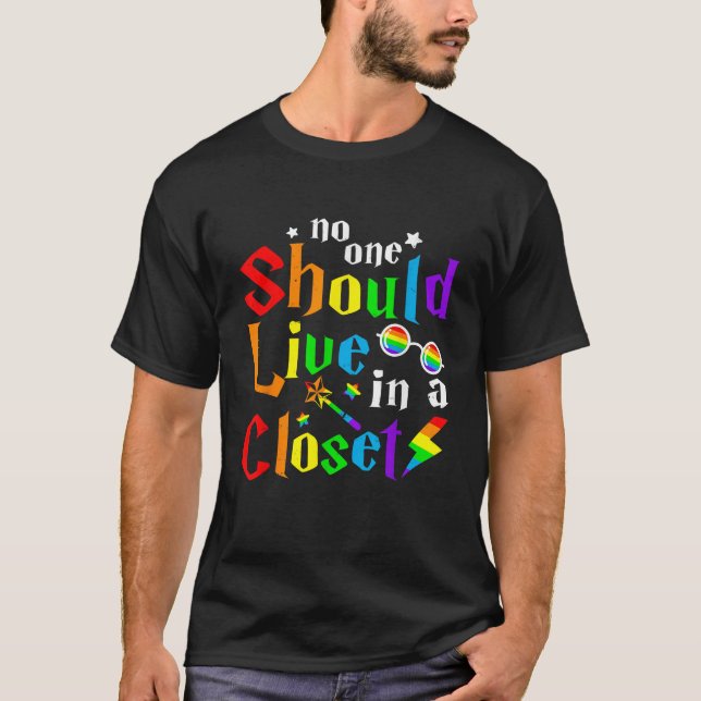 Ingen får bo i en övergiven hbt-alli t shirt (Framsida)