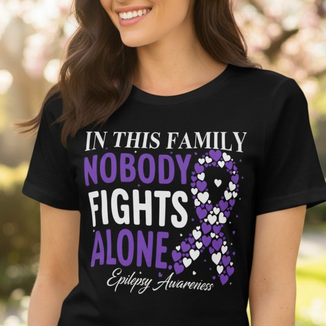 Ingen Kämpar Ensam Epilepsi Familj T Shirt (Skapare uppladdad)
