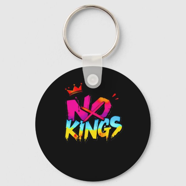 Ingen Kung - Bold Graffiti Påstående Sticker Nyckelring (Framsida)