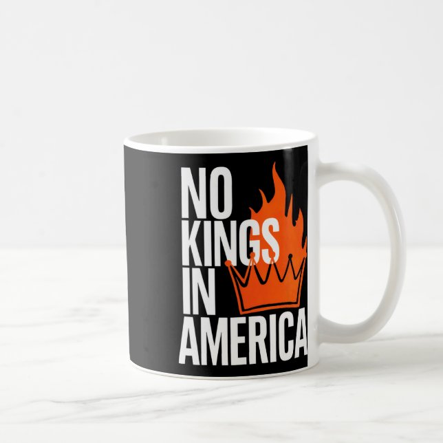 Ingen Kung i American Democracy Court Kaffemugg (Höger)