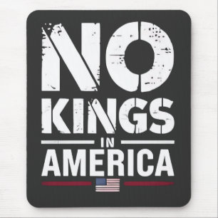 Ingen Kung i Amerika Patriotic American Flagga Musmatta