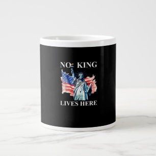 Ingen kung lever i Amerika Frihetsflagga Patriotis Jumbo Mugg