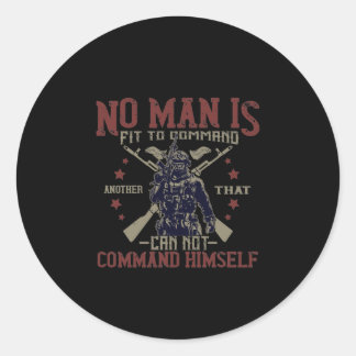 Ingen människa är lämpad för befälet runt klistermärke