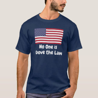 Ingen står över lagen t shirt