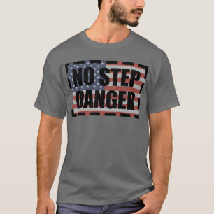 INGEN STEP FARGER FLAGGA T SHIRT