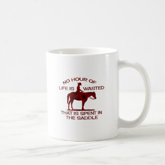 ingen timme av liv slösas rostade red.png kaffemugg