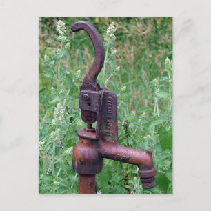 Ingen Vatten Rusted Open på en övergiven gård Vykort