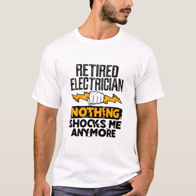 Inget chockar mig längre.. t shirt (Framsida)
