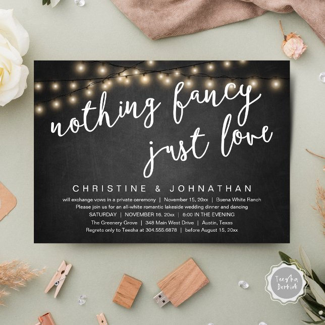 Inget fancy, bara kärlek Rustik bröllopsmiddag Inbjudningar (Nothing Fancy, Just Love Rustic Wedding Dinner Invitation Card PDF String Lights Grey Chalkboard)