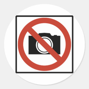Inget fotografiskt motorvägstecken runt klistermärke