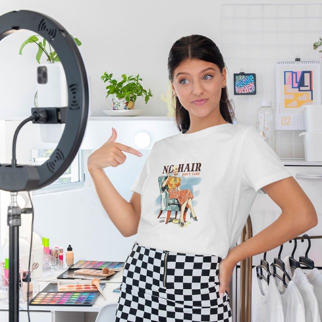 Inget hår, bry dig inte - cancermedvetenhet t shirt (Skapare uppladdad)