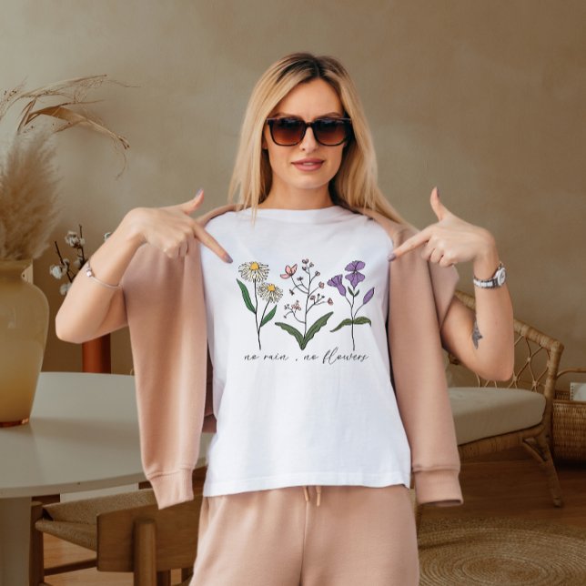 Inget regn på blomman T-Shirt (Skapare uppladdad)