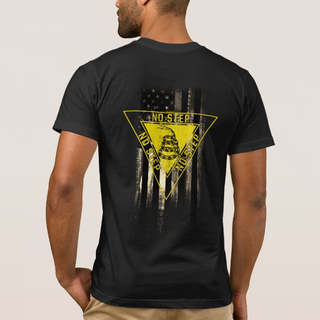 INGET STEG VARNING SNAKE MILITÄR LUFTFART T SHIRT (Baksida)