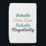 Inhale Dim Sum Exhale Negativitet iPad Mini Skydd<br><div class="desc">Se till att du får en positiv påminnelse var du än är med denna "Inhale Dim Sum Exhale Negativitativitet" ipad cover. Den pulserande designen är att ta öga och vara djärv, medan den inspirerande frasen fungerar som en vardaglig påminnelse om att släppa negativiteten och fokusera på bran. Det här höljet...</div>