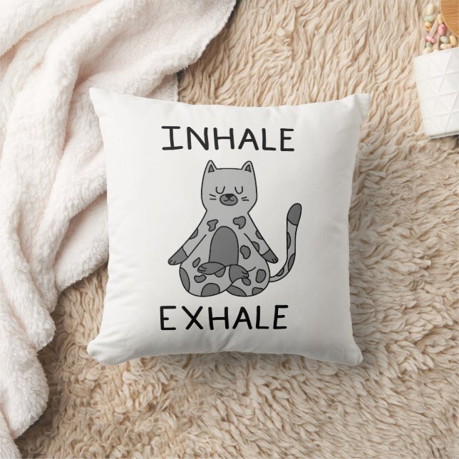 Inhale Exhale Yoga Cat Kudde (Filt)