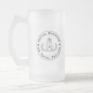 Initial framgång för Eod-ölmugg eller slutsummafel Frostat Ölglas