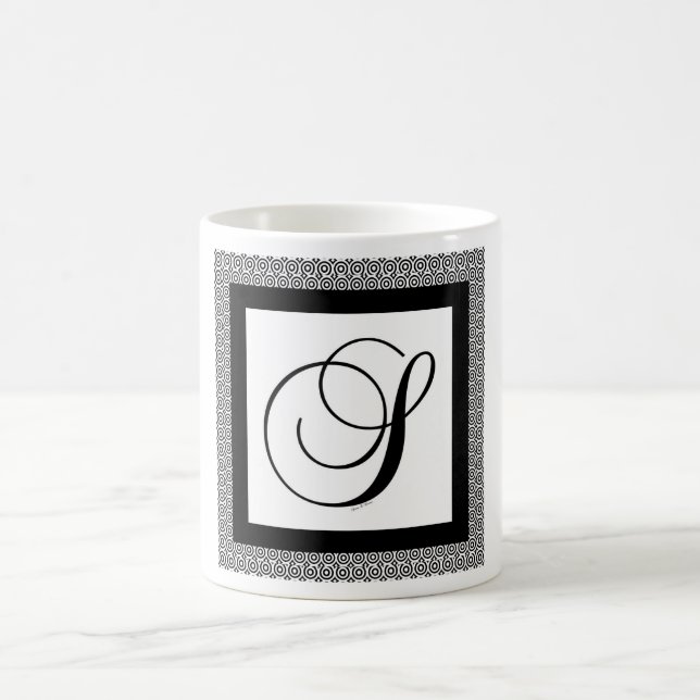INITIAL S MONOGRAM becomes Kaffemugg (Center)