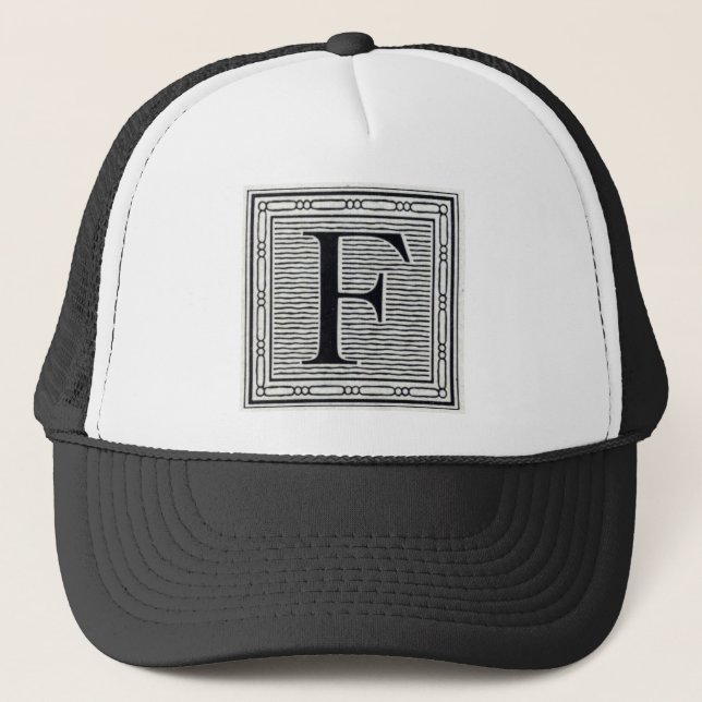 Initial träkloss för träsnitt för kvarterbrev "F" Truckerkeps (Framsida)