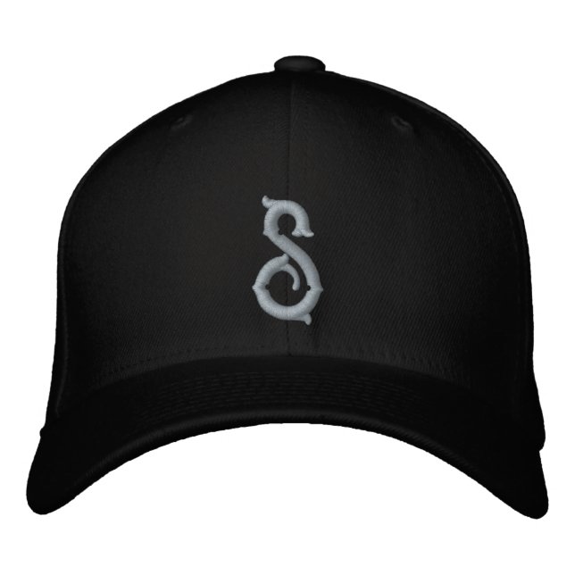 Initialbokstav S  Broderad Keps (Framsida)