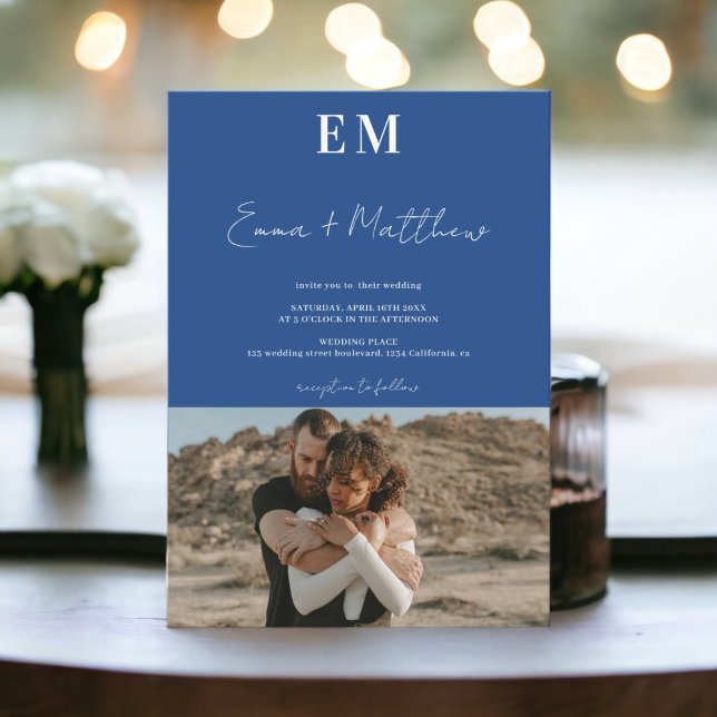 Initialer blå enkla 2 foton qr bröllop inbjudningar (Initials blue simple 2 photos qr wedding invitation)