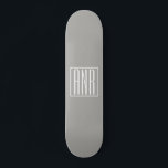 Initialer Monogram | Vit på ljus Grått Skateboard Bräda 20,5 Cm<br><div class="desc">Klassi,  djärv och modern..</div>