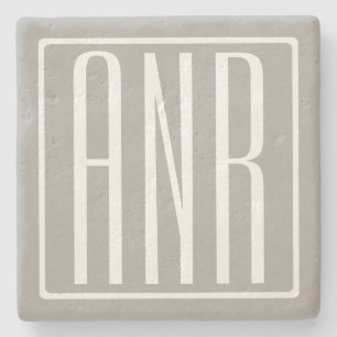 Initialer Monogram Vit på ljus Grått Underlägg Sten