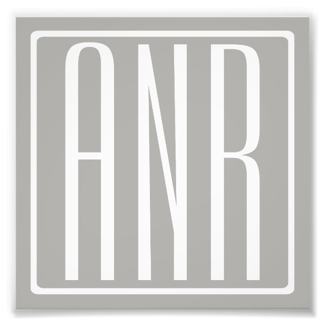 Initialer Monogram | Vit På Ljusgrå Fototryck (Framsidan)