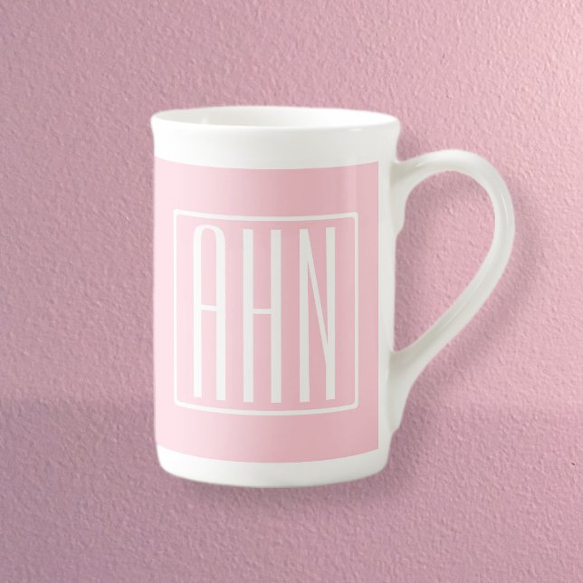 Initialer Monogram | Vit På Ljusrosa Benporslin Mugg (Skapare uppladdad)