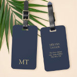 Initialt Monogram för minimalistisk marin blå Guld Bagagebricka<br><div class="desc">Skapa din egen personlig-bagagetagg med anpassningsbar initialer och namn i guld färg-typografi på marin blå bakgrund.</div>