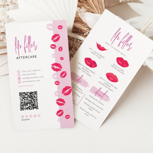 Injektioner av Lip Filler Lip efter havandekort An Visitkort (Skapare uppladdad)