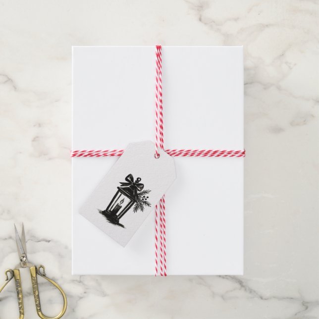 Ink Lantern with Candle and Pine – Holiday Art on  Presentetikett (Med Snöre)