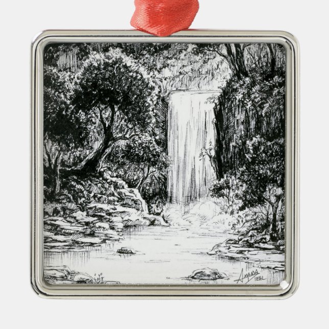Inktober 2018 dag 21 - vattenfall i skogen julgransprydnad metall (Framsidan)