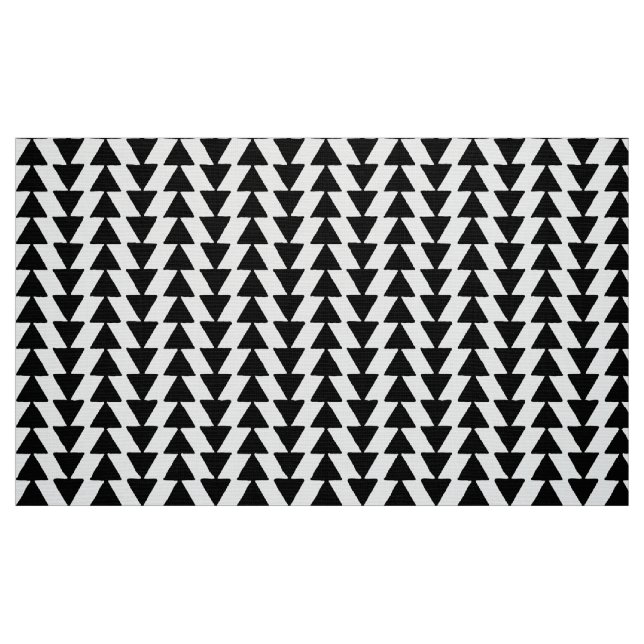 Inky Triangles - Black and White Tyg (Fat Quarter)