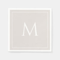 Inledande blöjor av elegant i monogram